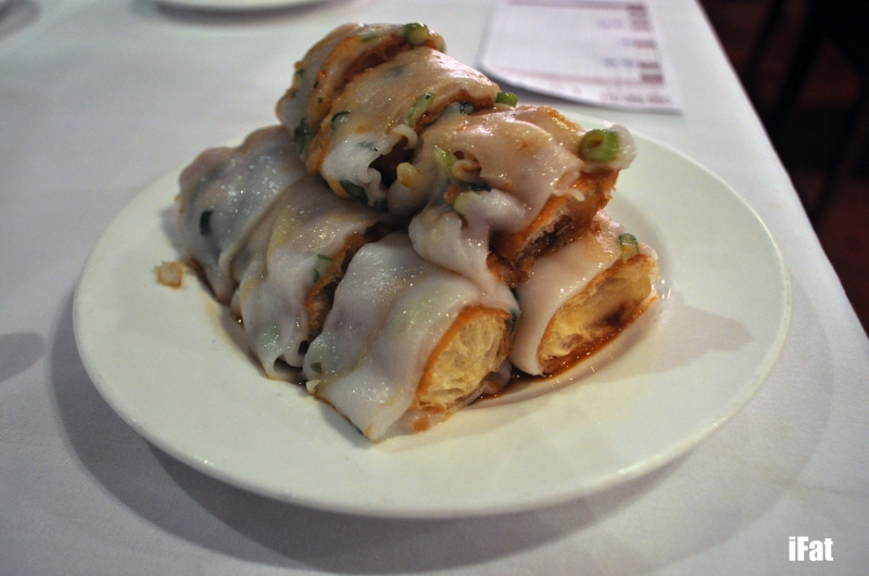 Char Leung (Fried bread sticks covered in rice noodle)
