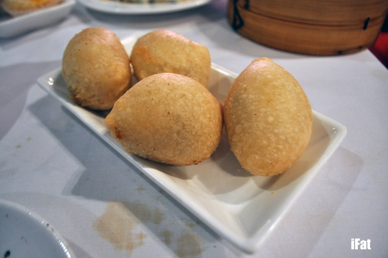 Ham sui gok (Fried Pork Dumplings)