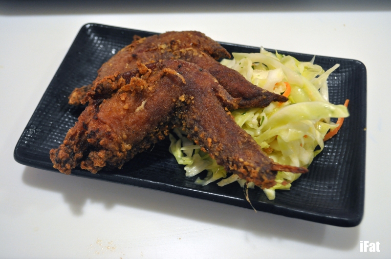 Chicken wings karaage with coleslaw